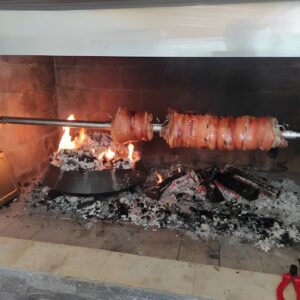 Raženj po naročilu iz nerjavečega jekla – za popolno peko do 40 kg